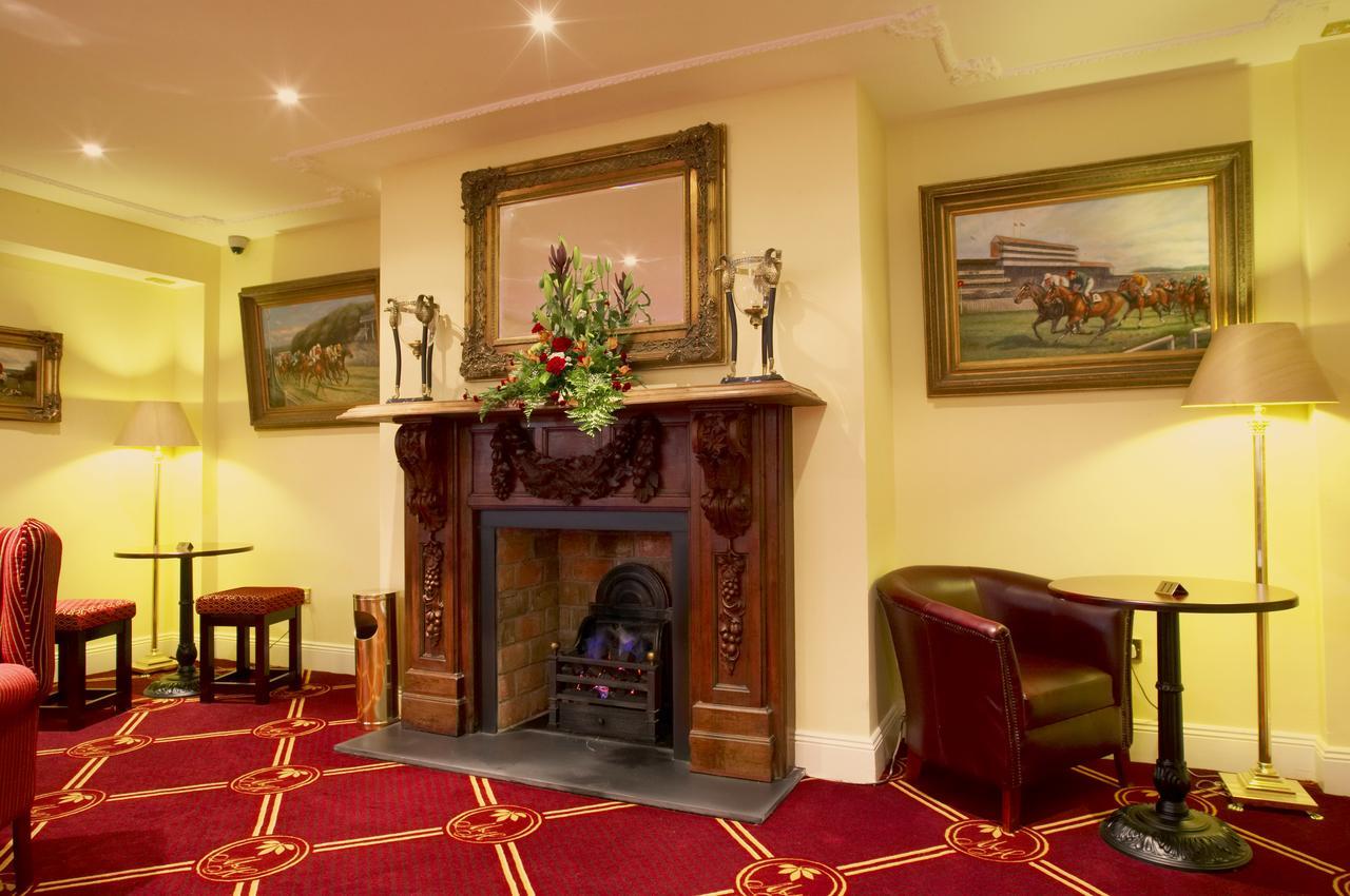 Maudlins House Hotel Naas Exterior foto
