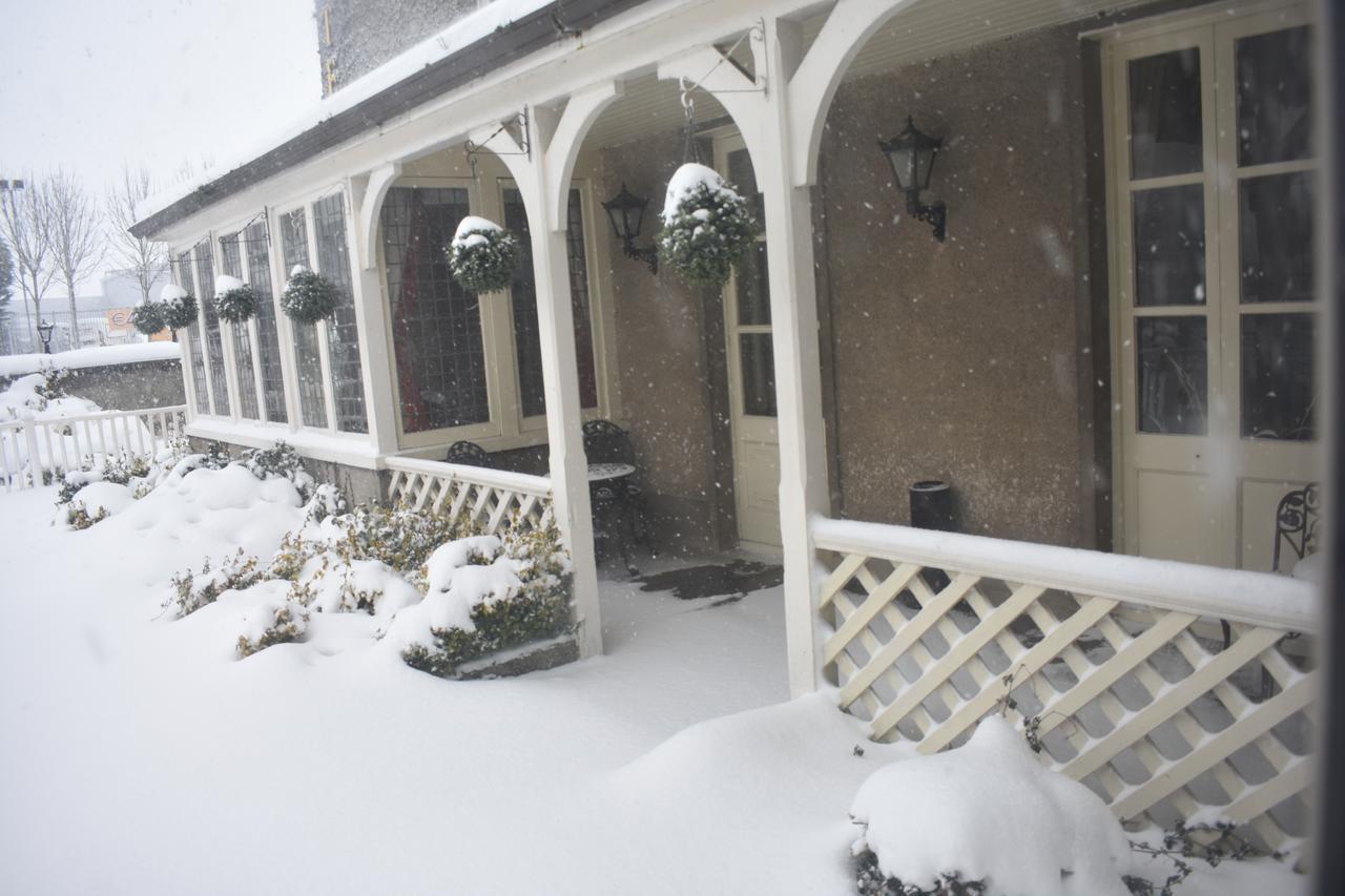 Maudlins House Hotel Naas Exterior foto